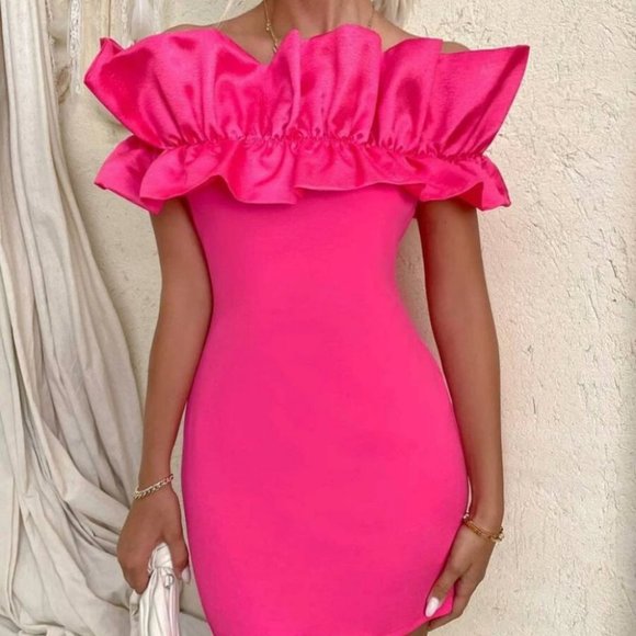 Pink Statement Ruffle Detail of the shoulder Bodycon Mini Dress - Picture 7 of 11